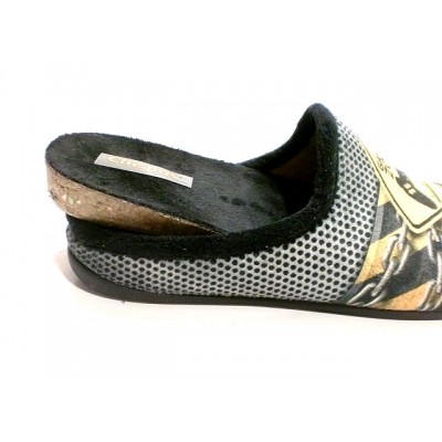 Zapatillas de casa diseño juego online descalza Chispas Gamer Zone