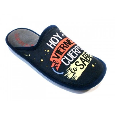 Zapatillas Se Me Rien los Pies Hoy es viernes y el cuerpo lo sabe