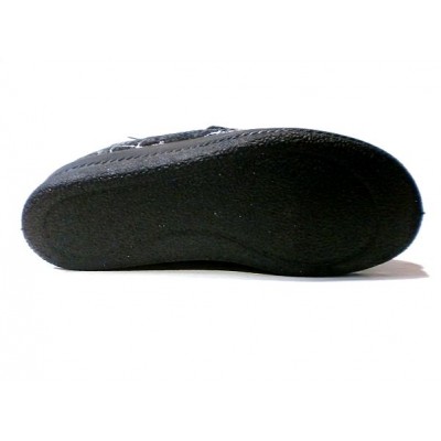 Zapatilla de casa abotinada con Velcro Forro lana La Cadena Paño Negro Zapatilla de casa abotinada con Velcro Forro lana La Cadena Paño Negro