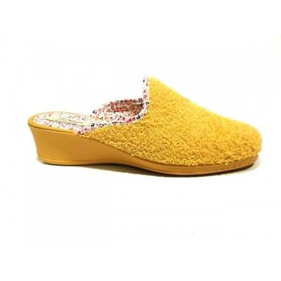 Zapatillas de casa con cuña para mujer J´Ortega Descalza Rizo Yema Zapatillas de casa con cuña para mujer J´Ortega Descalza Rizo Yema
