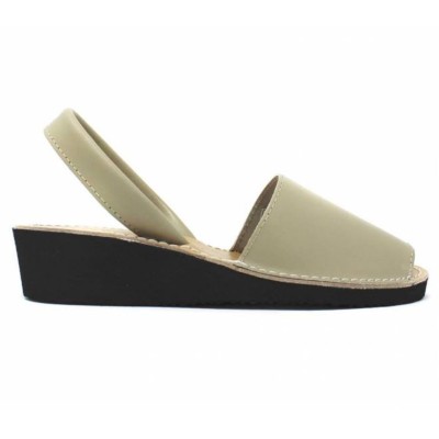Ibicenca, Menorquina, Avarca 552 con Cuña Taupe Ibicenca, Menorquina, Avarca 552 con Cuña Taupe