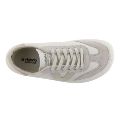 Zapatilla Barefoot. Marca Victoria. Piel y Serraje. Color crema beige y tostado. Zapatilla Barefoot. Marca Victoria. Piel y Serraje. Color crema beige y tostado.